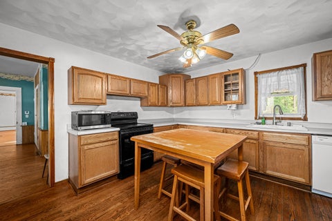 Tiny photo for 200 W Locust Street, Cambridge, IL 61238 (MLS # 12649366)