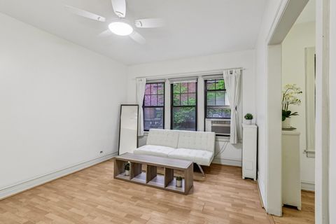 Tiny photo for 5471 S Ingleside Avenue #1E, Chicago, IL 60615 (MLS # 12616232)