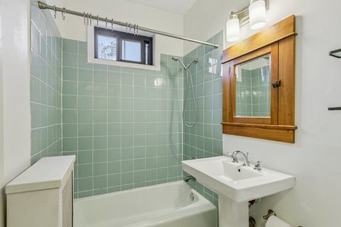 Tiny photo for 5471 S Ingleside Avenue #1E, Chicago, IL 60615 (MLS # 12616232)