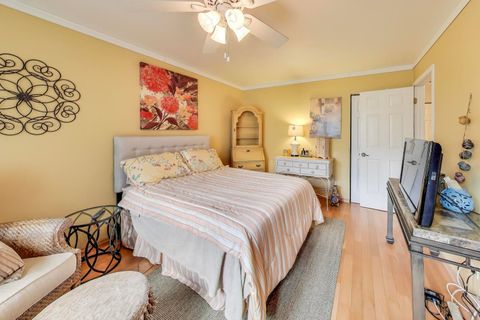 Tiny photo for 219 Abilene Lane, Vernon Hills, IL 60061 (MLS # 12443047)