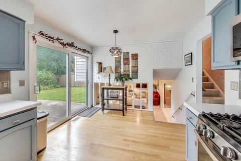 Tiny photo for 219 Abilene Lane, Vernon Hills, IL 60061 (MLS # 12443047)