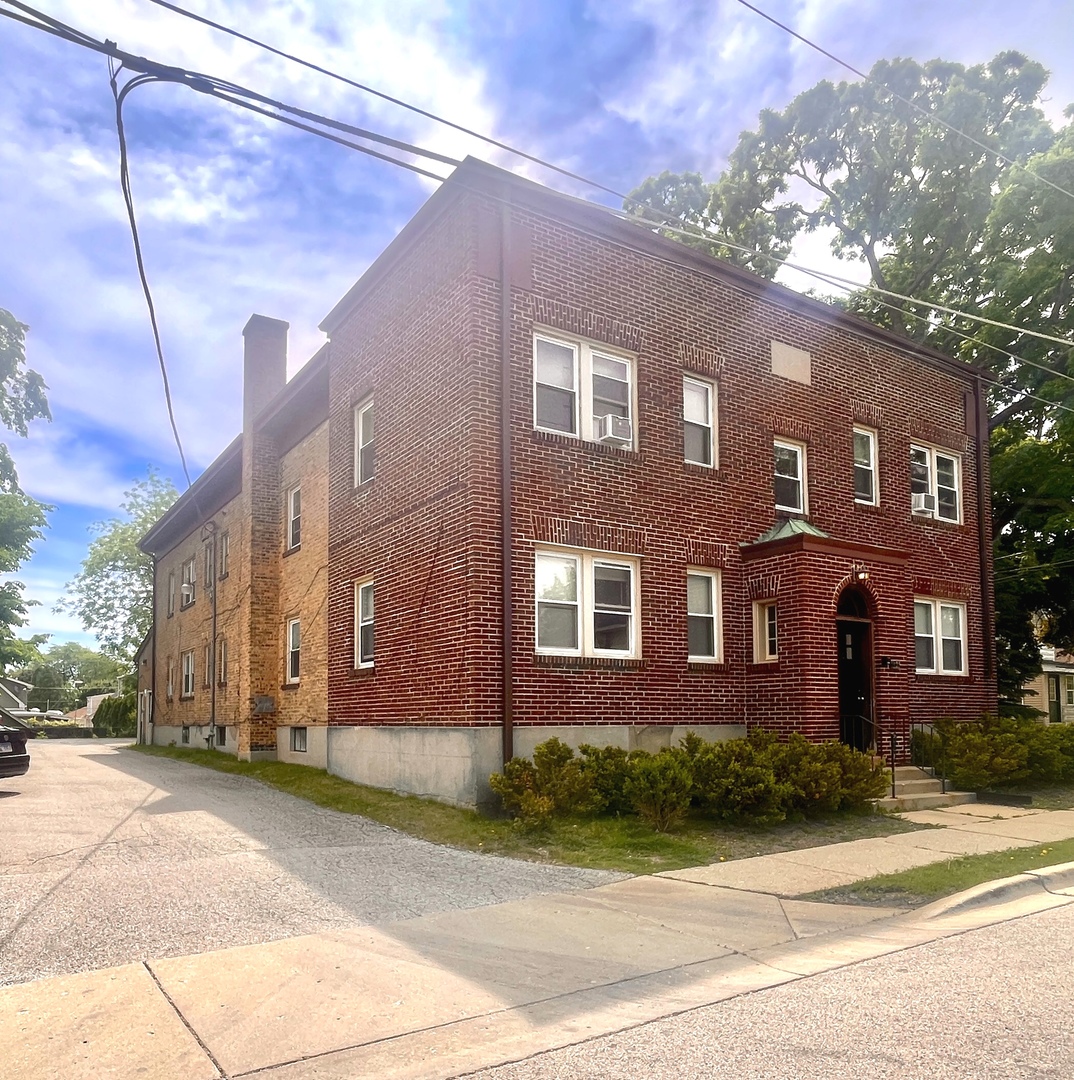 131 Pleasant Avenue 1E