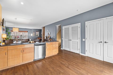 Tiny photo for 1212 W Grenshaw Street, Chicago, IL 60607 (MLS # 12578946)