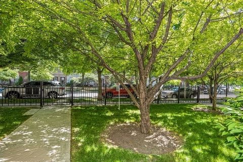 Tiny photo for 1212 W Grenshaw Street, Chicago, IL 60607 (MLS # 12578946)