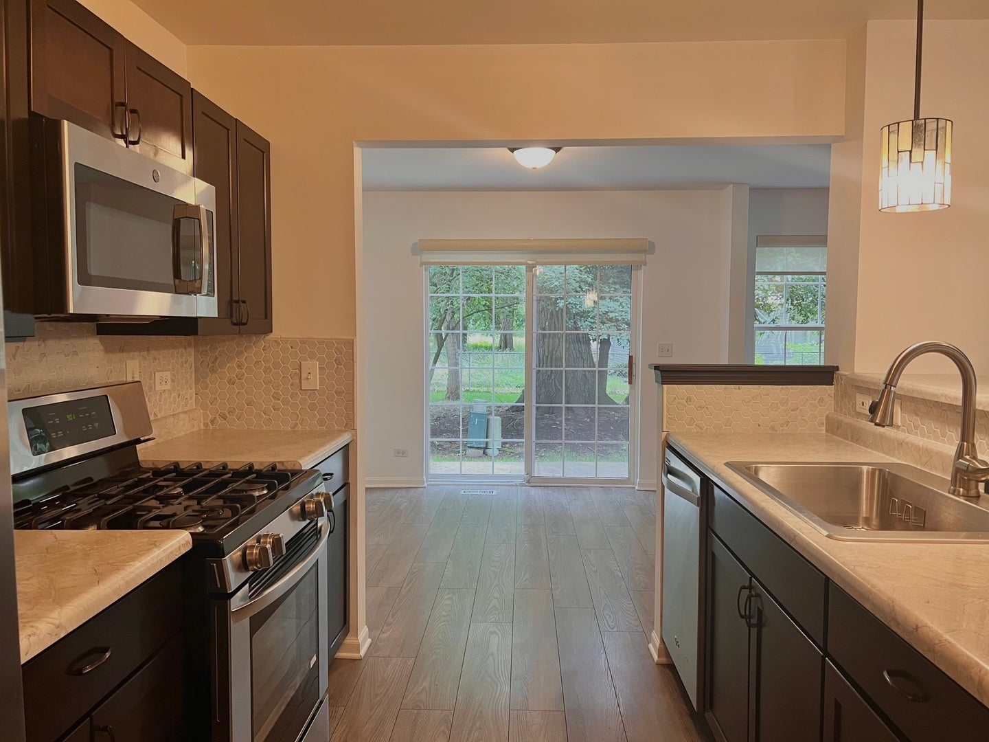 2407 Stoughton Circle 2407