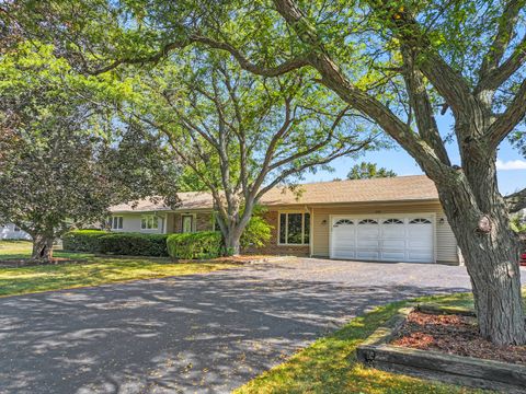 2226 Shannondale Road Green Oaks IL 60048