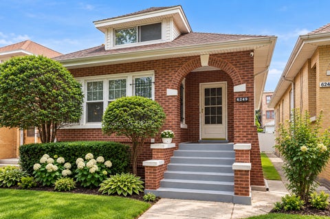 Photo of 6249 N Fairfield Avenue, Chicago, IL 60659 (MLS # 12761188)