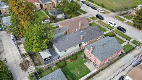 Tiny photo for 819 E 98th Place, Chicago, IL 60628 (MLS # 12600137)