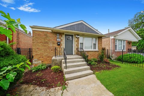 Tiny photo for 819 E 98th Place, Chicago, IL 60628 (MLS # 12600137)