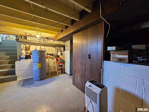 Tiny photo for 405 4TH Street, Rosiclare, IL 62982 (MLS # EB451826)