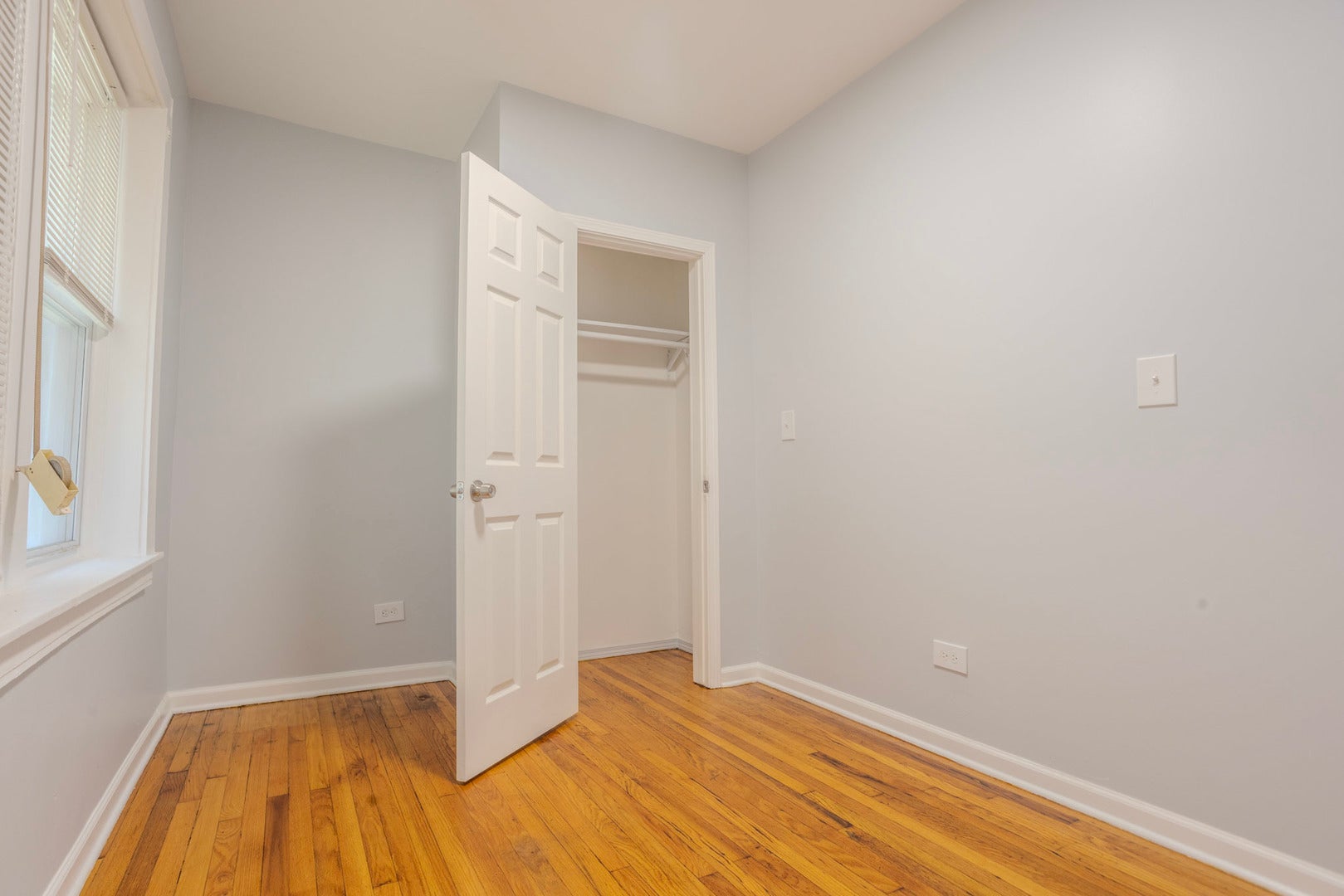 1523 E 74th Place 1