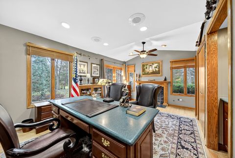 Tiny photo for 1404 Amy Lane, Libertyville, IL 60048 (MLS # 12552156)