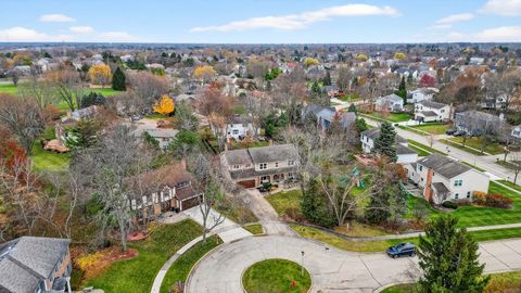 Tiny photo for 1404 Amy Lane, Libertyville, IL 60048 (MLS # 12552156)