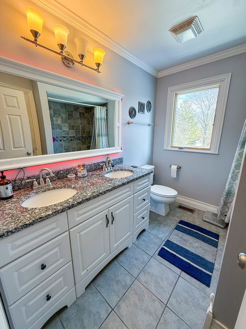 Tiny photo for 1404 Amy Lane, Libertyville, IL 60048 (MLS # 12552156)