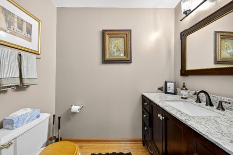 Tiny photo for 1404 Amy Lane, Libertyville, IL 60048 (MLS # 12552156)