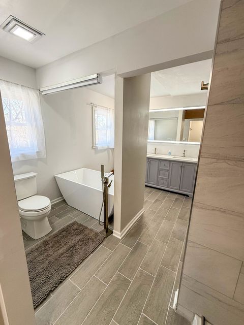 Tiny photo for 1404 Amy Lane, Libertyville, IL 60048 (MLS # 12552156)