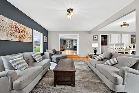 Tiny photo for 1404 Amy Lane, Libertyville, IL 60048 (MLS # 12552156)