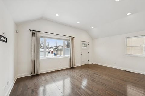 Tiny photo for 642 W 35th Street, Chicago, IL 60616 (MLS # 12550971)