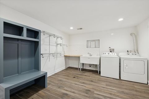 Tiny photo for 642 W 35th Street, Chicago, IL 60616 (MLS # 12550971)