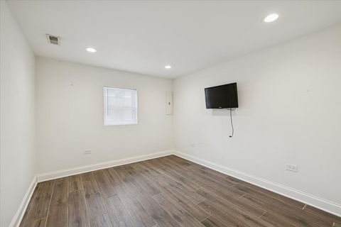 Tiny photo for 642 W 35th Street, Chicago, IL 60616 (MLS # 12550971)