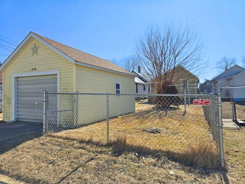 Tiny photo for 628 3rd Avenue S, Clinton, IA 52732 (MLS # 12576746)