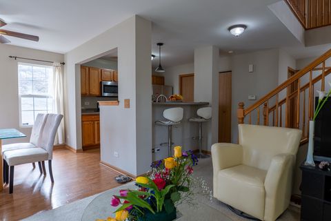 Tiny photo for 2333 Stoughton Circle, Aurora, IL 60502 (MLS # 12578914)