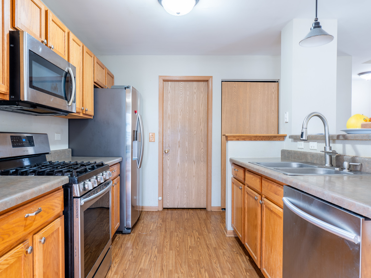 2333 Stoughton Circle