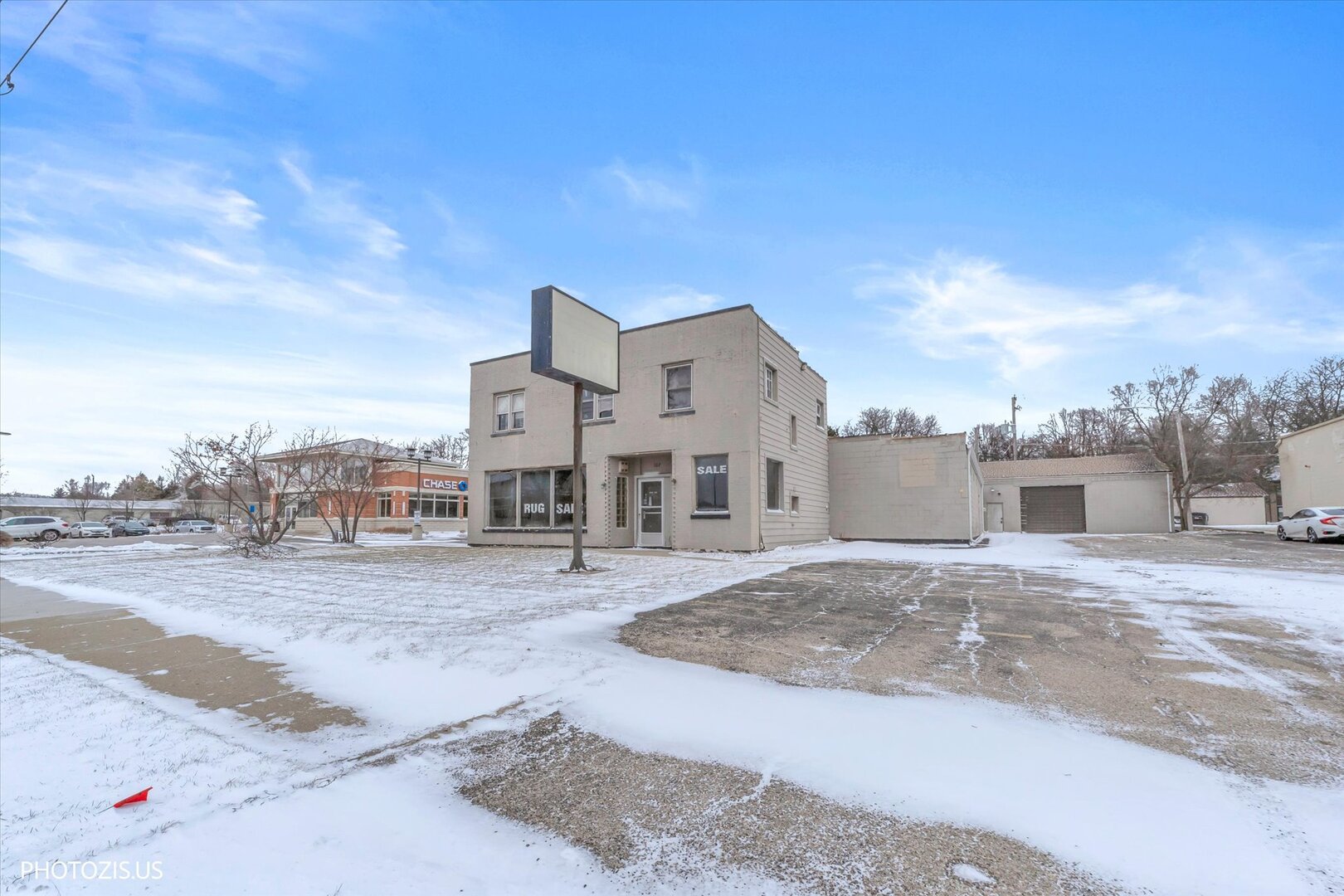 122 W Northwest Highway