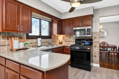 Tiny photo for 2123 Green Valley Road, Darien, IL 60561 (MLS # 12606002)