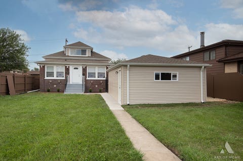 Tiny photo for 12049 S Justine Street, Chicago, IL 60643 (MLS # 12711783)