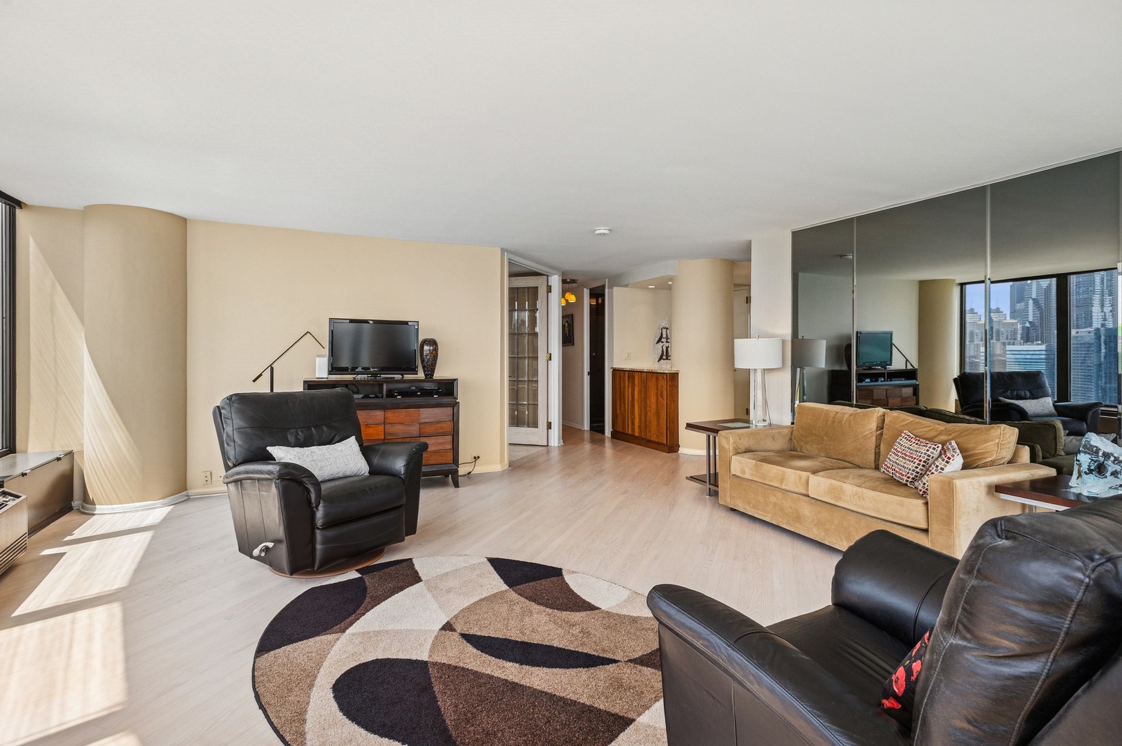 505 N LAKE SHORE Drive 4907