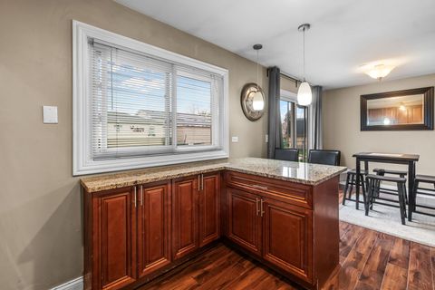 Tiny photo for 89 W SCHUBERT Avenue, Glendale Heights, IL 60139 (MLS # 12624736)