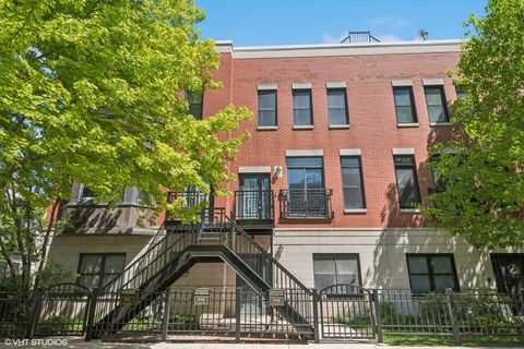 948 W College Parkway 2 Chicago IL 60608