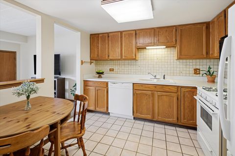 Tiny photo for 5411 W Lawrence Avenue #3C, Chicago, IL 60630 (MLS # 12553371)