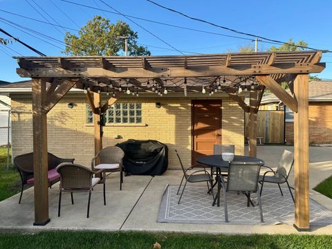Tiny photo for 2610 Sunnyside Avenue, Westchester, IL 60154 (MLS # 12503419)