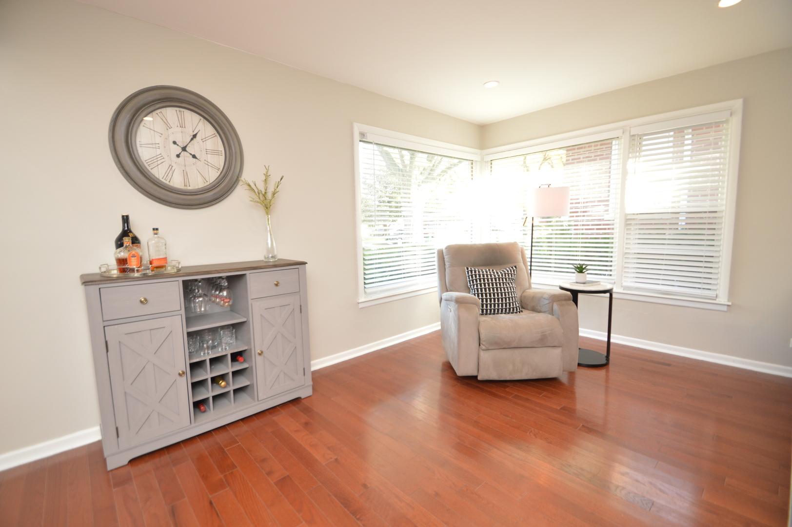 2610 Sunnyside Avenue