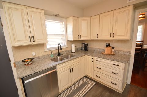 Tiny photo for 2610 Sunnyside Avenue, Westchester, IL 60154 (MLS # 12503419)