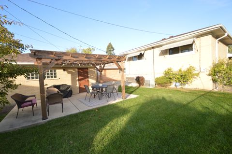 Tiny photo for 2610 Sunnyside Avenue, Westchester, IL 60154 (MLS # 12503419)