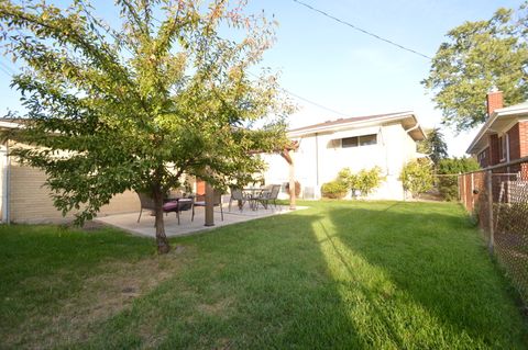 Tiny photo for 2610 Sunnyside Avenue, Westchester, IL 60154 (MLS # 12503419)