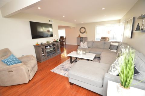 Tiny photo for 2610 Sunnyside Avenue, Westchester, IL 60154 (MLS # 12503419)