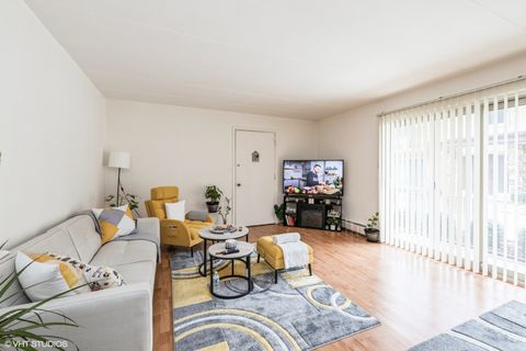 Tiny photo for 6148 S Kensington Avenue #1, Countryside, IL 60525 (MLS # 12492269)