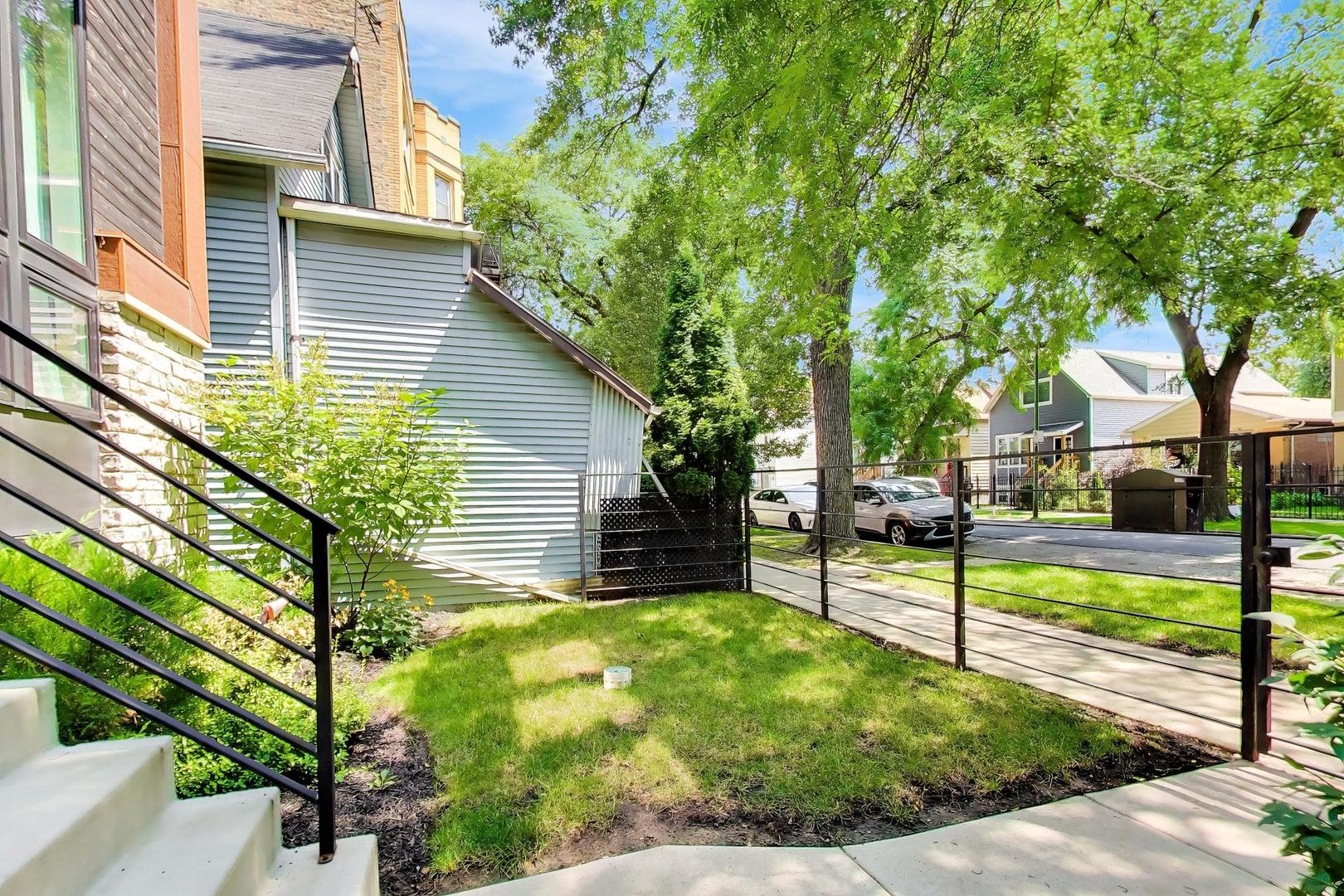 3518 W Cortland Street 1