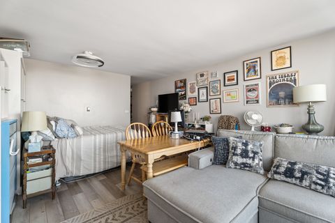 Tiny photo for 720 W Gordon Terrace #14G, Chicago, IL 60613 (MLS # 12506048)