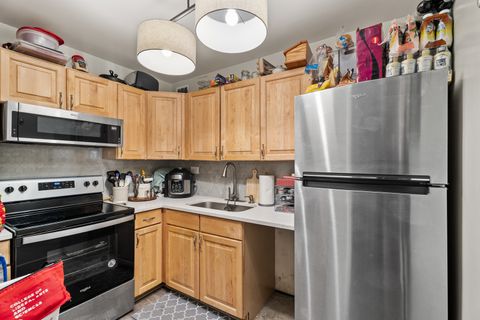 Tiny photo for 720 W Gordon Terrace #14G, Chicago, IL 60613 (MLS # 12506048)