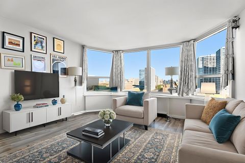 Tiny photo for 720 W Gordon Terrace #14G, Chicago, IL 60613 (MLS # 12506048)