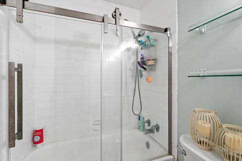 Tiny photo for 720 W Gordon Terrace #14G, Chicago, IL 60613 (MLS # 12506048)