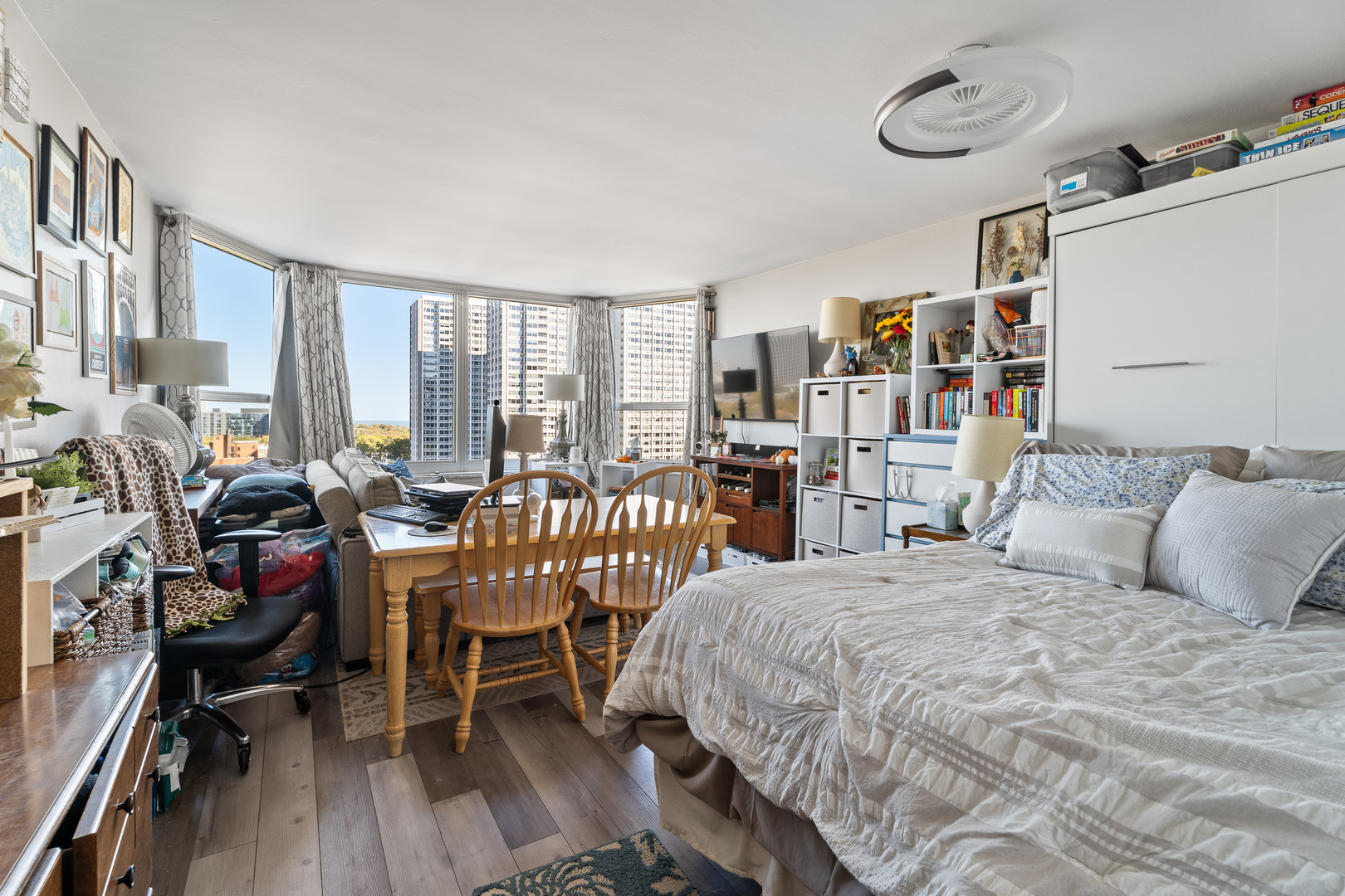 720 W Gordon Terrace 14G