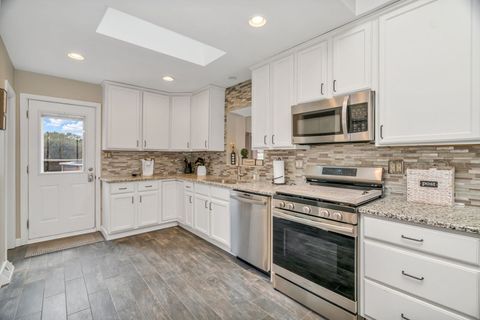 Tiny photo for 5009 W 105th Street, Oak Lawn, IL 60453 (MLS # 12490824)
