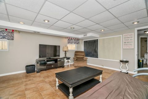 Tiny photo for 5009 W 105th Street, Oak Lawn, IL 60453 (MLS # 12490824)
