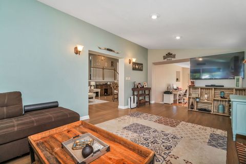 Tiny photo for 5009 W 105th Street, Oak Lawn, IL 60453 (MLS # 12490824)